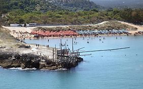 Camping Village Baia Falcone